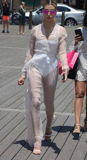 Hailey Bieber feet photo thumbnail