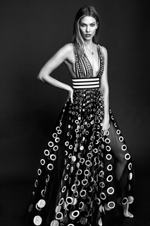 Karlie Kloss feet photo thumbnail