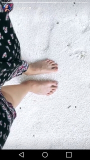 Alia Bhatt feet photo thumbnail