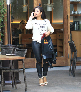 Christina Milian feet photo thumbnail