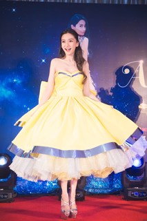 Angelababy feet photo thumbnail