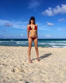 Xenia Tchoumitcheva feet photo thumbnail