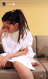 Anitta feet photo thumbnail