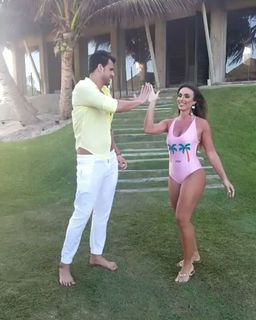 Nicole Bahls feet photo thumbnail