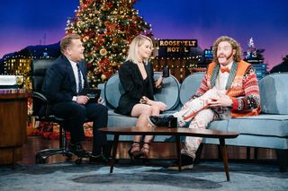 Jennifer Lawrence feet photo thumbnail