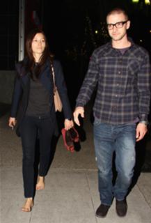 Jessica Biel feet photo thumbnail