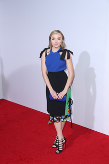 Peyton List feet photo thumbnail