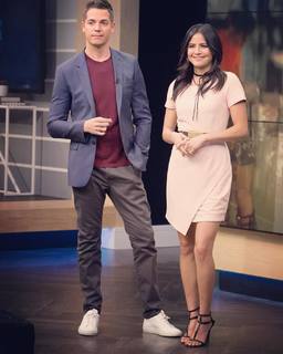 Erin Lim feet photo thumbnail