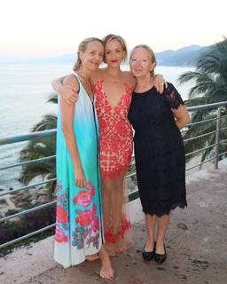 Nastia Liukin feet photo thumbnail