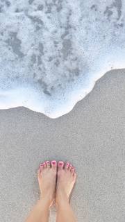 Kino MacGregor feet photo thumbnail