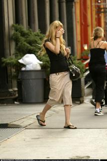 Gwyneth Paltrow feet photo thumbnail