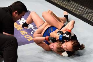 Paige VanZant feet photo thumbnail