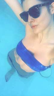 Amanda Cerny feet photo thumbnail