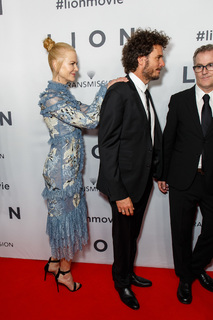 Nicole Kidman feet photo thumbnail
