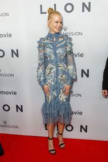Nicole Kidman feet photo thumbnail