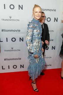 Nicole Kidman feet photo thumbnail