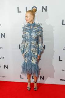 Nicole Kidman feet photo thumbnail