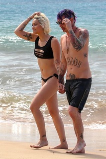 Paris Jackson feet photo thumbnail