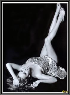 Mariah Carey feet photo thumbnail