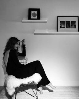 Stana Katic feet photo thumbnail