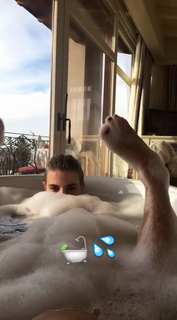 Giorgia Crivello feet photo thumbnail