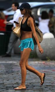 Irina Shayk feet photo thumbnail