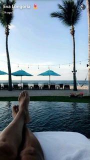 Eva Longoria feet photo thumbnail