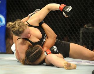 Ronda Rousey feet photo thumbnail