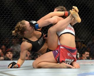 Ronda Rousey feet photo thumbnail
