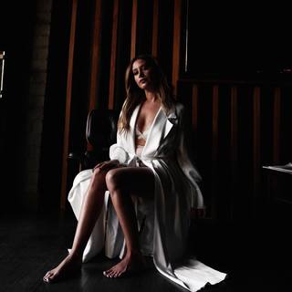 Ashley Tisdale feet photo thumbnail