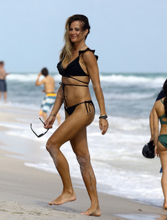 Kelly Bensimon feet photo thumbnail