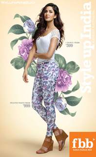 Katrina Kaif feet photo thumbnail