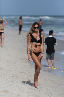 Kelly Bensimon feet photo thumbnail