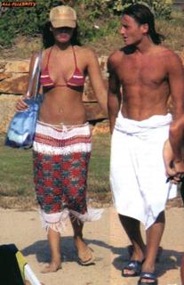 Ilary Blasi feet photo thumbnail