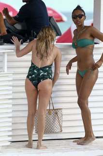 Chanel West Coast feet photo thumbnail
