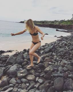 Maria Sharapova feet photo thumbnail