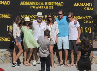 Cindy Crawford feet photo thumbnail