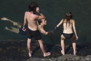 Lindsay Lohan feet photo thumbnail