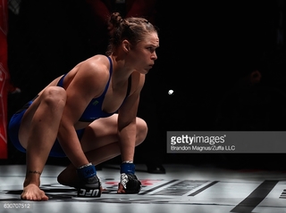 Ronda Rousey feet photo thumbnail
