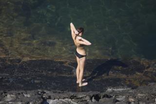 Lindsay Lohan feet photo thumbnail