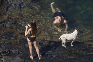 Lindsay Lohan feet photo thumbnail