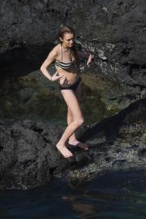 Lindsay Lohan feet photo thumbnail