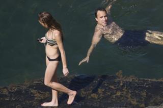 Lindsay Lohan feet photo thumbnail