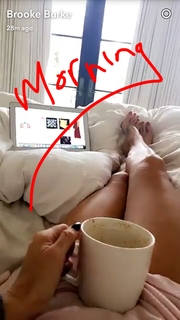Brooke Burke feet photo thumbnail