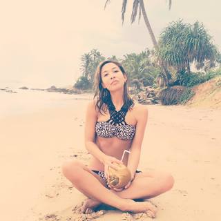 Myleene Klass feet photo thumbnail