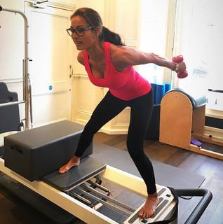 Melanie Sykes feet photo thumbnail