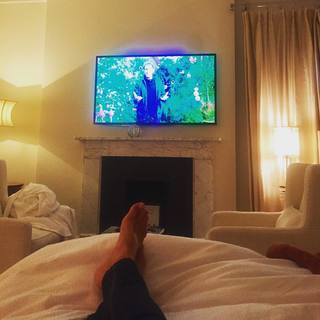 Melanie Sykes feet photo thumbnail