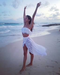 Sara Sampaio feet photo thumbnail