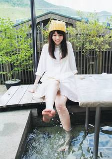 Asuka Saitô feet photo 5