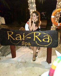 Raai Laxmi feet photo thumbnail
